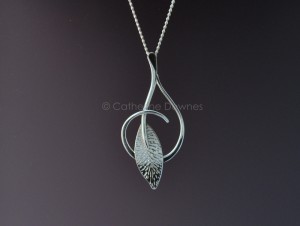 Allure II pendant in Sterling Silver. © Catherine Downes