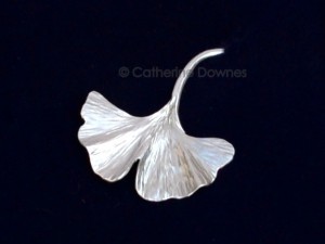 Ginkgo leaf lapel pin. © Catherine Downes 26-08-2014 14-56-00